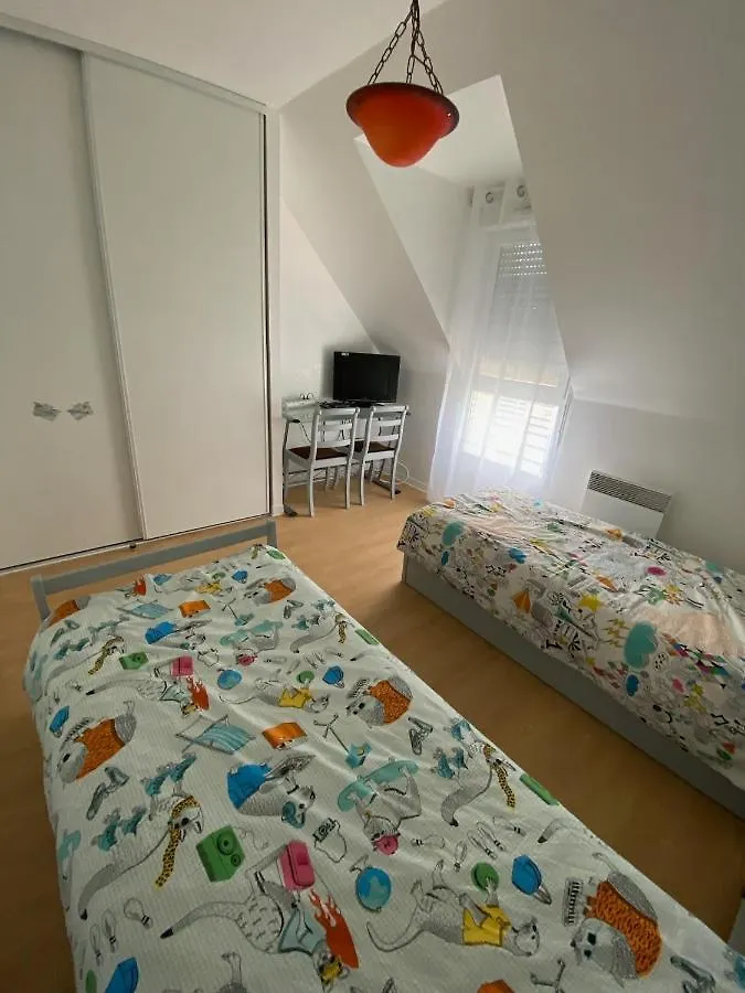 Maison Bord De Mer, Au Calme, 4 Personnes Riantec 0*,  Frankrijk
